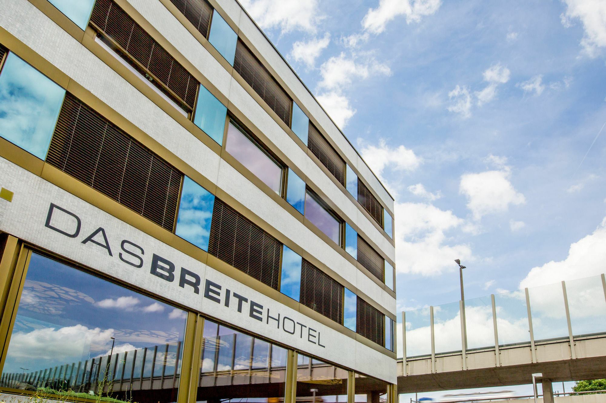 Dasbreitehotel am Rhein Basel Exterior foto